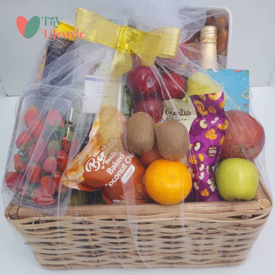 fruit basket, fruit in basket, fruit gift baskets, fruit hamper, gift baskets, gift hampers, gift hamper basket, gift hamper basket, hamper gift box, ramadan basket, basket with fruit,